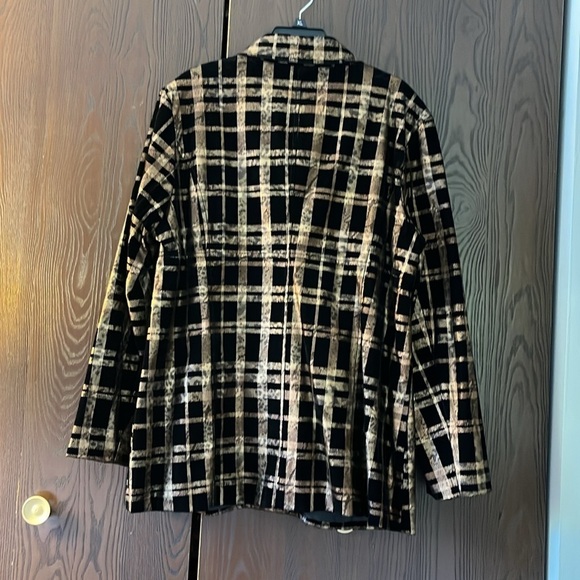 Birch Hill black velvet, metallic coat. Size XL. - Picture 5 of 7